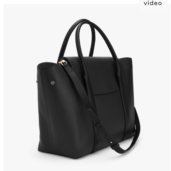 Cuyana Handbags - Cuyana trapeze satchel Black pebble leather